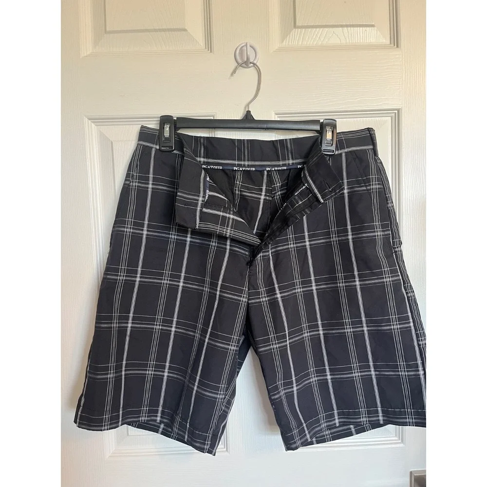 PGA TOUR Mens Plaid Golf Shorts Flat Front Sz 32 Black White Polyester